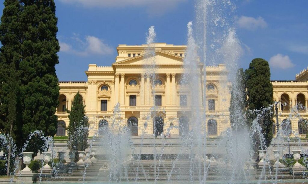 Museu do Ipiranga tem programação gratuita nas férias com oficinas para crianças e visitas em Libras