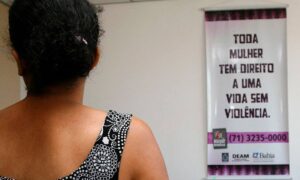 Senado Federal aprova lei que endurece punição para crimes sexuais cometidos por jovens e idosos.