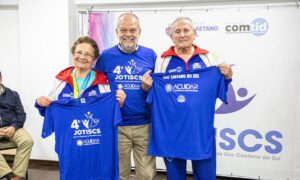 Prefeito Tite Campanella homenageia atletas do JOMI e lança delegação para o JOTISCS em São Caetano