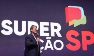 Tarcísio sanciona programa SuperAção SP para combater pobreza em São Paulo