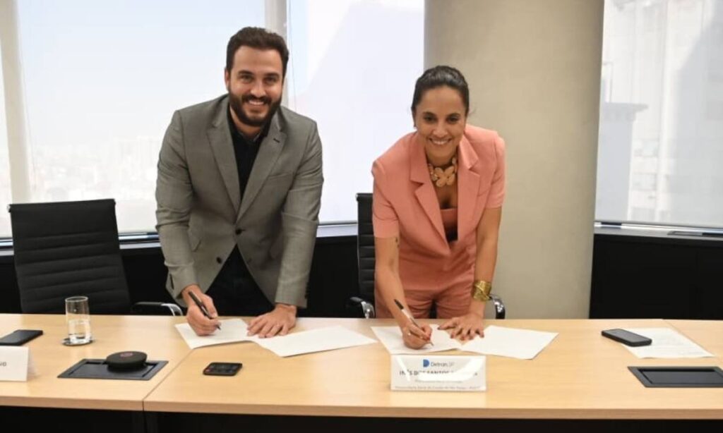 Detran-SP ganha apoio da PGE na cobrança de multas e prevê mais recursos para educação e fiscalização