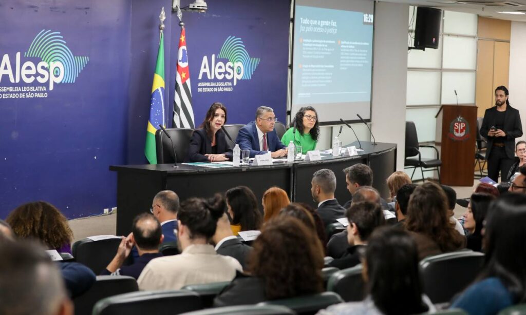 Em audiência na Alesp, projeto que reestrutura Defensoria recebe apoio, mas segue com impasse