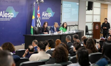 Em audiência na Alesp, projeto que reestrutura Defensoria recebe apoio, mas segue com impasse