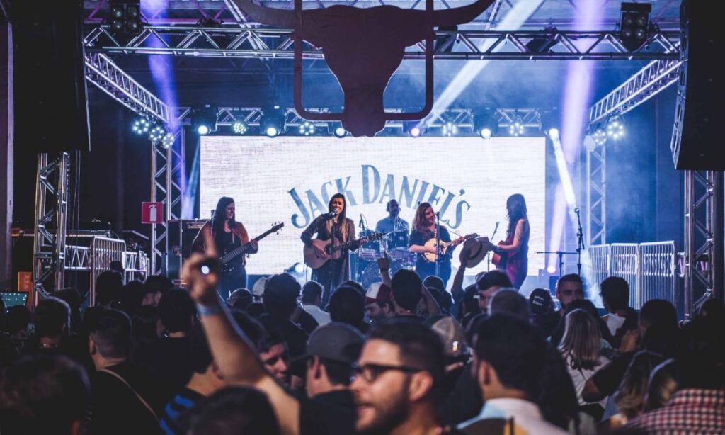Jack Daniel's marca presença na Churrascada 2025 com experiências exclusivas
