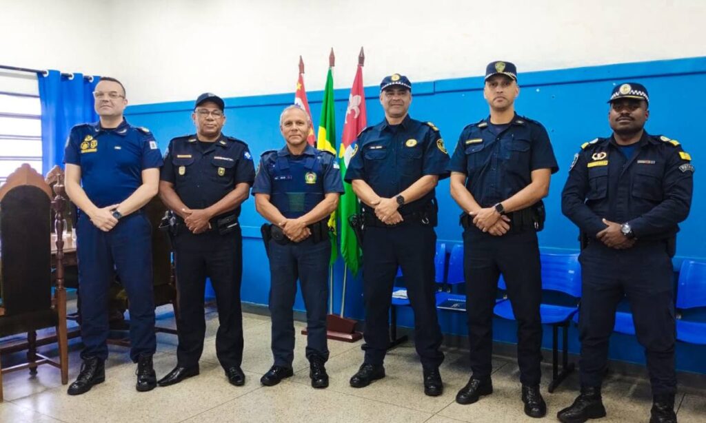 Comandantes das GCMs do ABC se reúnem em Ribeirão Pires para ampliar integração Comandantes das GCMs do ABC se reúnem em Ribeirão Pires para ampliar integração