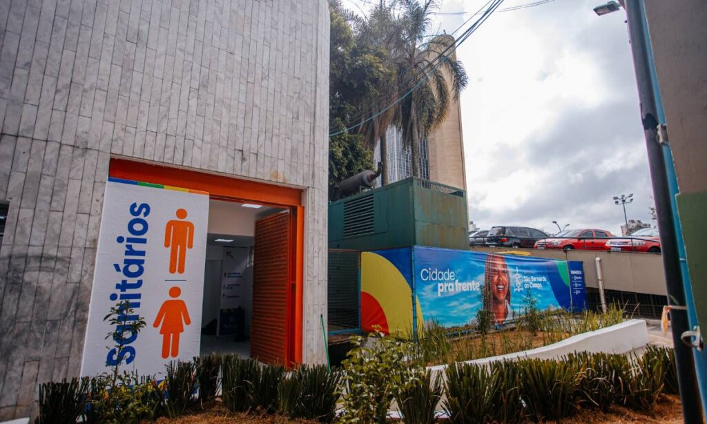 De portas abertas aos visitantes, Paço Municipal de São Bernardo ganha novos sanitários públicos