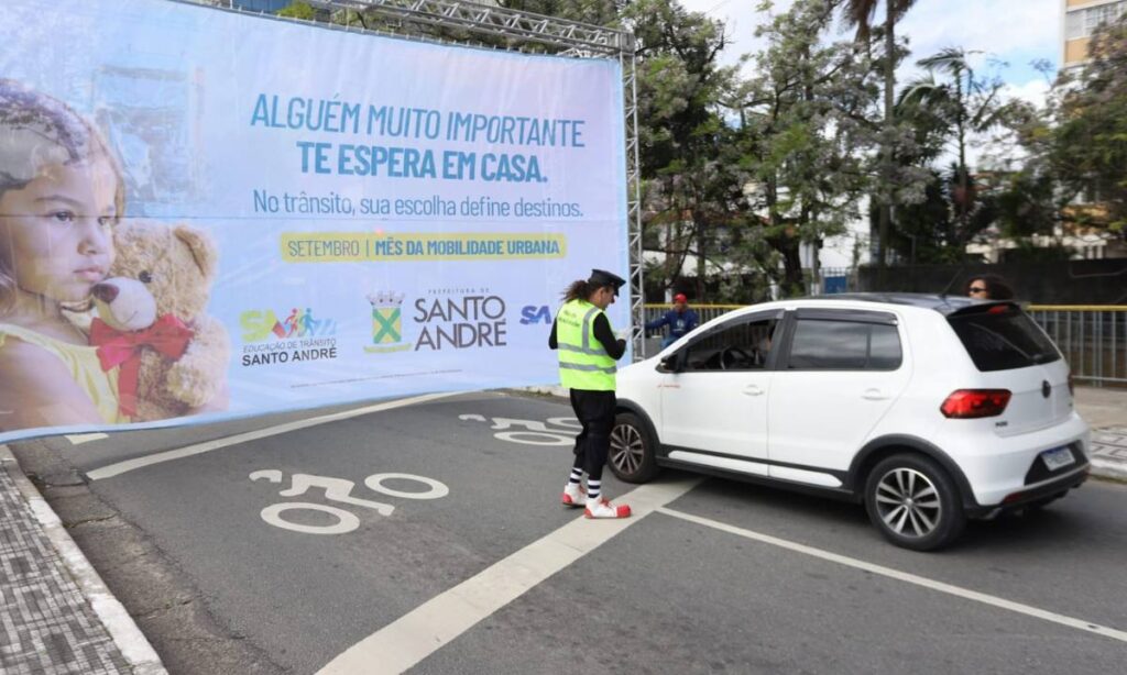 Santo André instala pórticos com mensagens educativas para um trânsito mais seguro