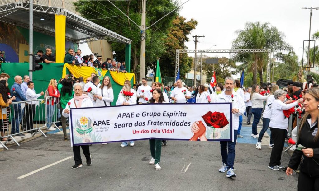 São Caetano reúne 20 mil pessoas no tradicional Desfile Cívico-Militar de 7 de Setembro 2 São Caetano reúne 20 mil pessoas no tradicional Desfile Cívico-Militar de 7 de Setembro