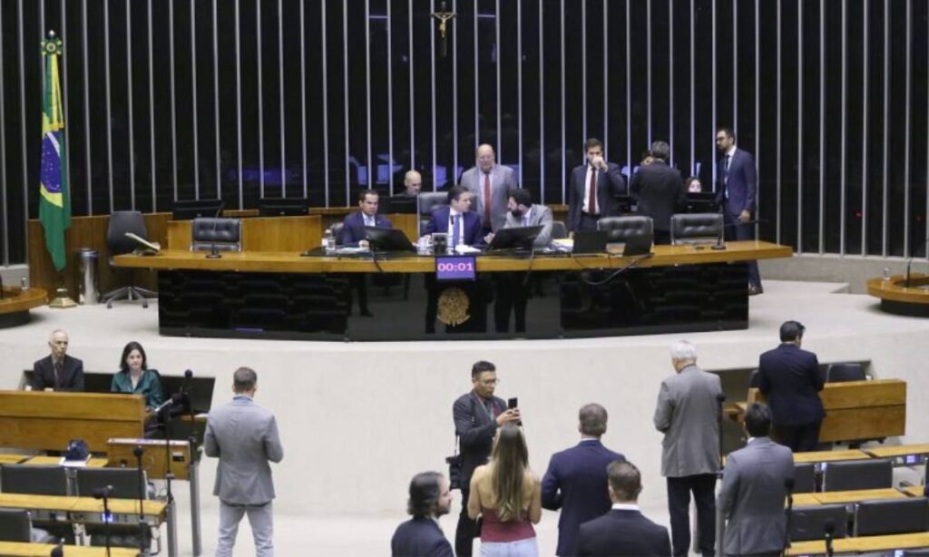 Câmara dos Deputados: avançam PLs de mamografia, bebidas adulteradas Câmara dos Deputados: avançam PLs de mamografia, bebidas adulteradas