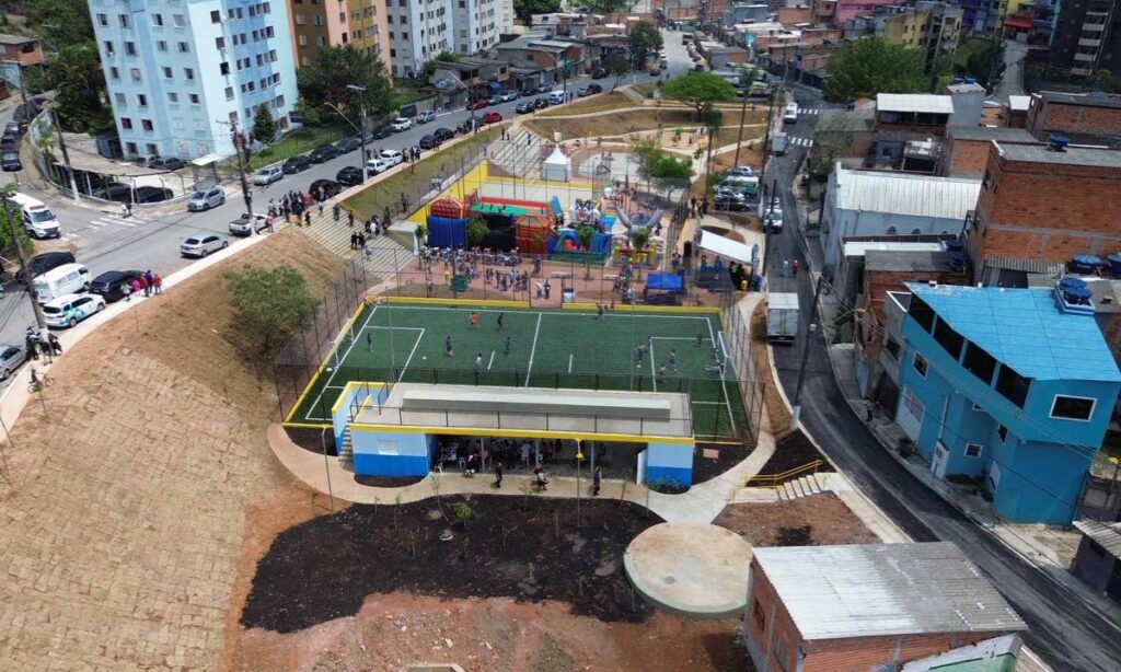 Gilvan Ferreira entrega a nova Praça Lamartine totalmente revitalizada no Jardim Santo André
