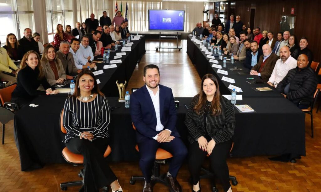 Gilvan Ferreira reúne secretários e planeja entrega de 20 grandes obras nos próximos meses
