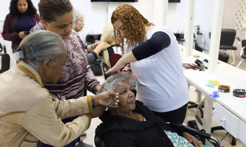 'Outubro das Vivências' da Florestan vai oferecer gratuitamente serviços de beleza