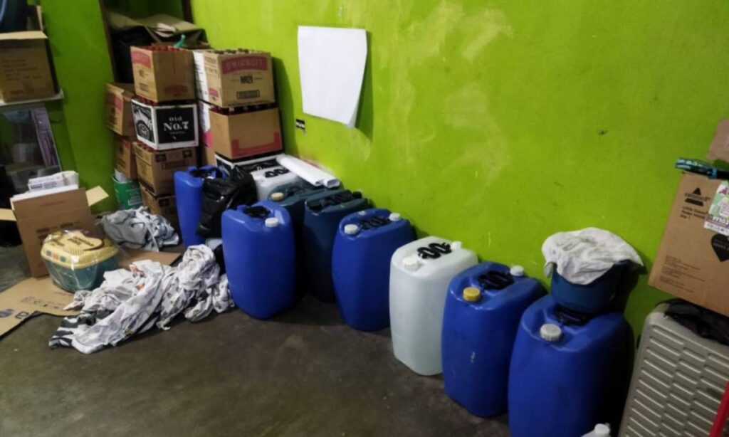 Fábrica clandestina de bebidas adulteradas com metanol em São Bernardo do Campo
