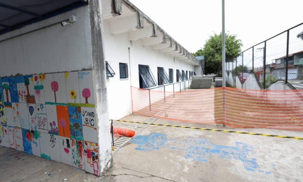 Santo André inicia revitalização da Emeief Arquiteto Estevão de Faria Ribeiro 3 Santo André inicia revitalização da Emeief Arquiteto Estevão de Faria Ribeiro
