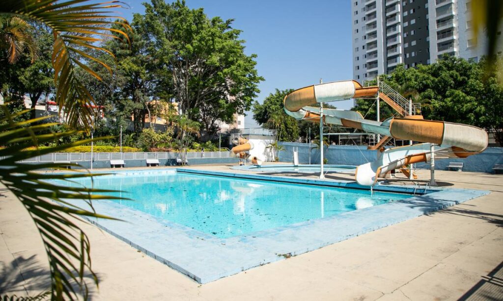 São Caetano abre agendamento para novas inscrições nas piscinas de quatro clubes municipais para o Verão 2025/26 