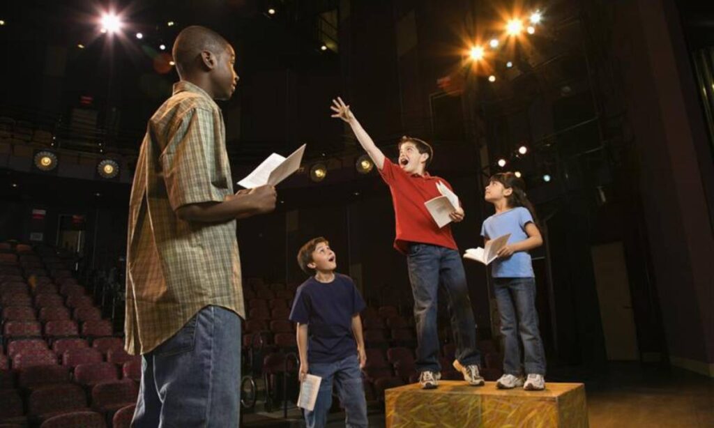 Teatro gratuito para todas as idades: SESI Mauá abre inscrições para cursos de iniciação teatral  Teatro gratuito para todas as idades SESI Mauá abre inscrições para cursos de iniciação teatral