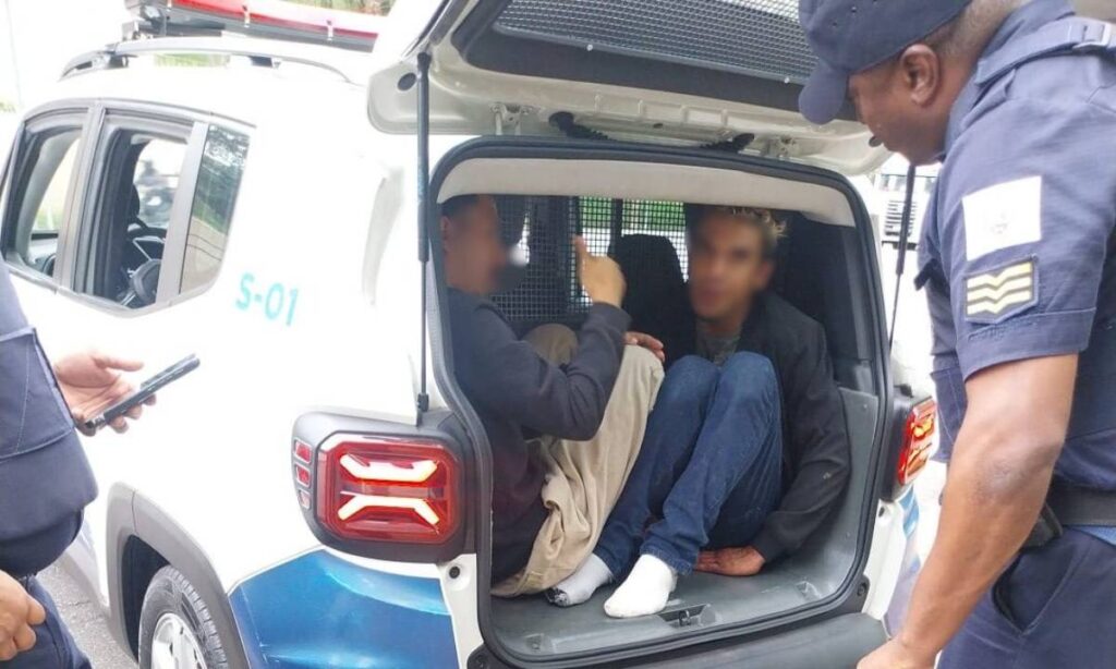 Videomonitoramento de São Bernardo auxilia GCM na prisão de dupla por furto em loja de shopping Videomonitoramento de São Bernardo auxilia GCM na prisão de dupla por furto em loja de shopping