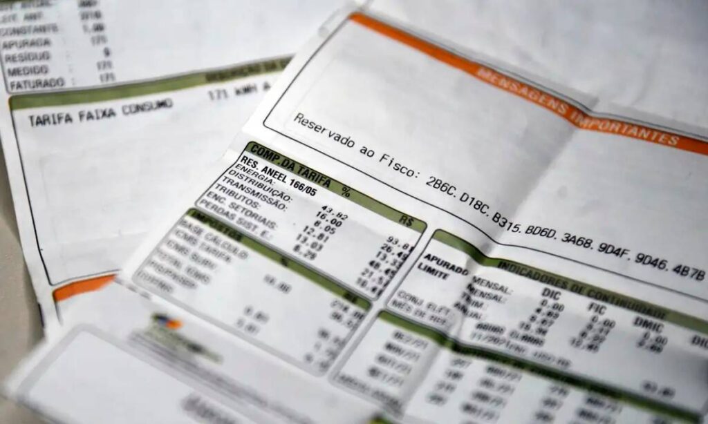 Aneel Mantém Bandeira Vermelha Patamar 1 em Novembro com Adicional de R$ 4,46 na Conta de Energia