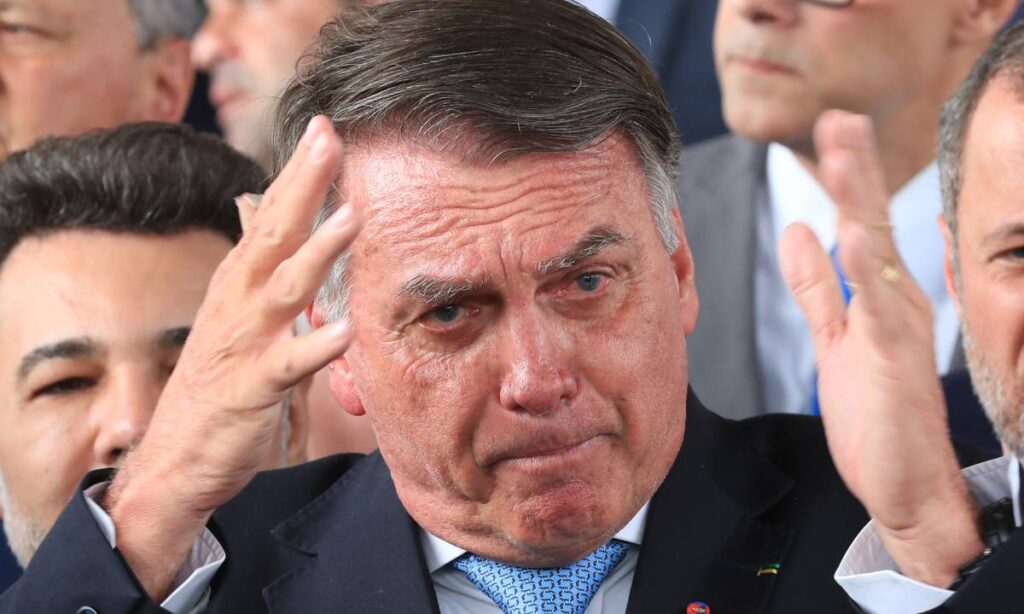 Ex-presidente Jair Bolsonaro é Preso Preventivamente em Brasília por Determinação do STF
