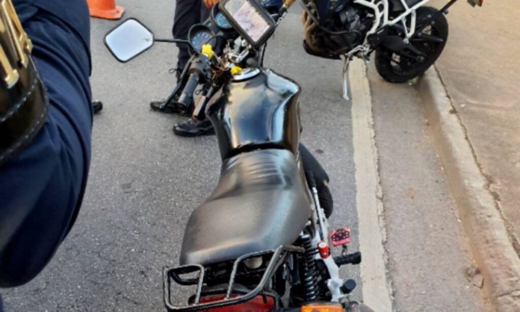 GCM de São Caetano apreende motocicleta com sinais de adulteração de veículo durante Operação Bloqueio