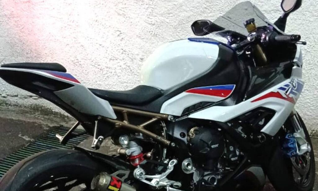 GCM de São Caetano recupera motocicleta BMW RR 1000 roubada na capital