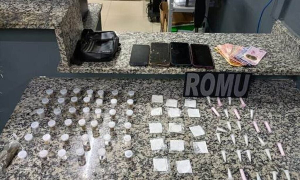 GCM flagra venda de entorpecente durante ronda no Inamar