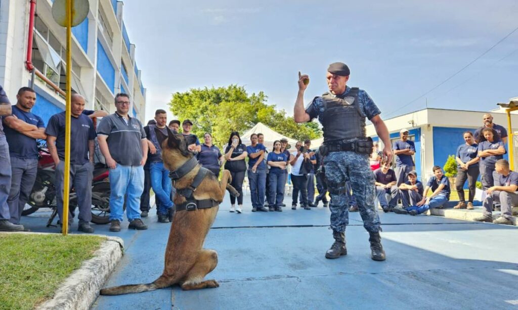 Prefeitura de Ribeirão Pires leva ações de saúde e projeto Cão Amigo à SIPAT da Somma Embalagens