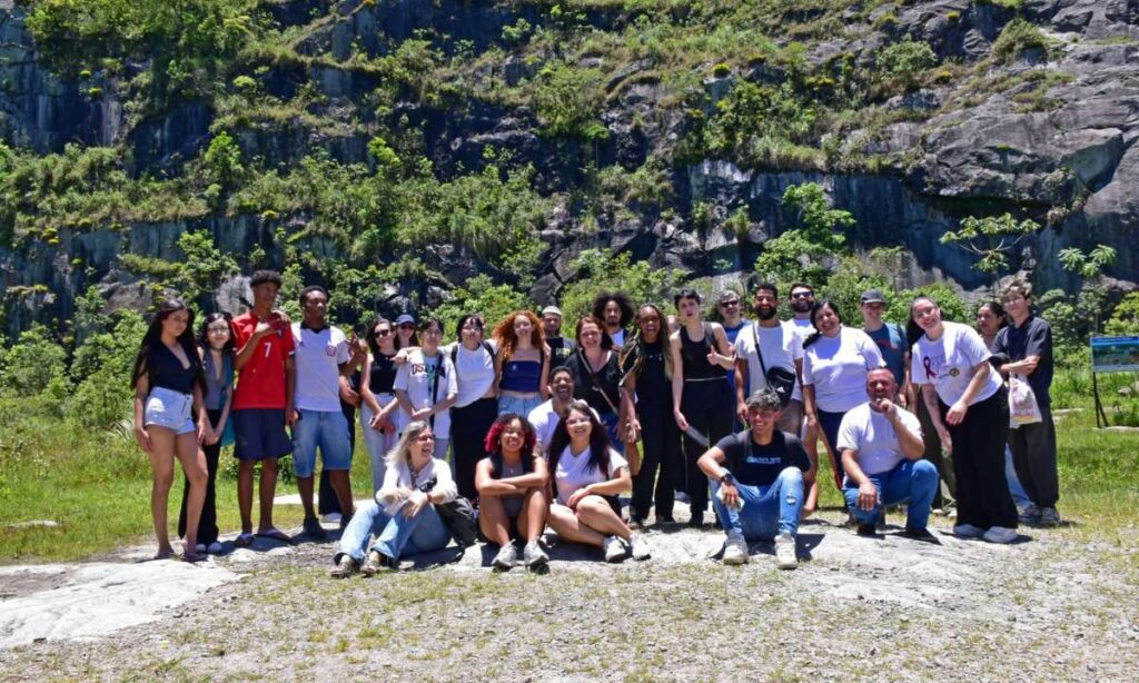 Estudantes do Programa Manuel Querino realizam visita técnica em Rio Grande da Serra Estudantes do Programa Manuel Querino realizam visita técnica em Rio Grande da Serra