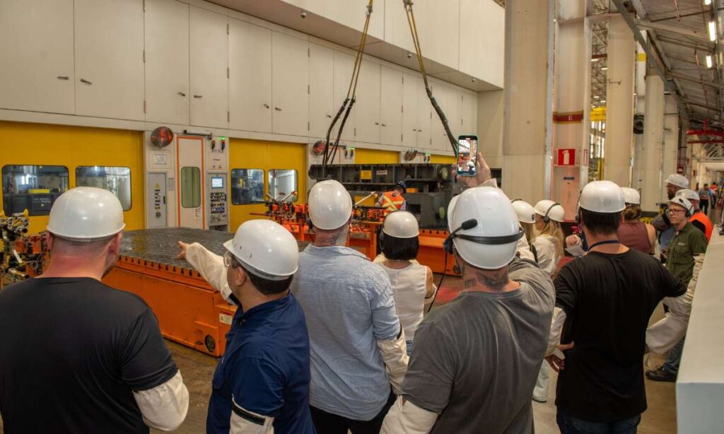 GM abre a fábrica de São Caetano do Sul para visitas guiadas pela linha de produção