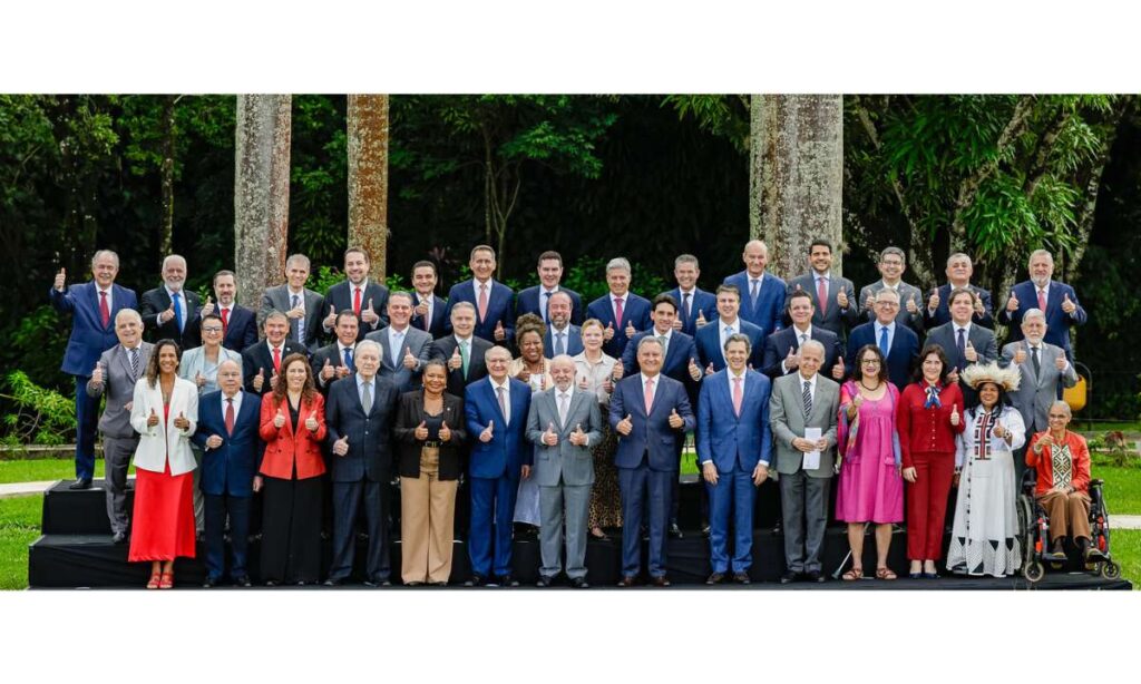 Governo Federal apresenta balanço de 3 anos com foco em desemprego recorde e expansão de programas sociais