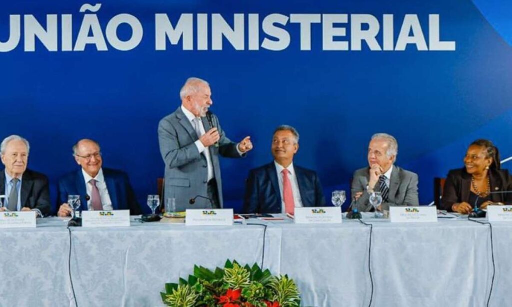 Governo Federal apresenta balanço de 3 anos com foco em desemprego recorde e expansão de programas sociais Governo Federal apresenta balanço de 3 anos com foco em desemprego recorde e expansão de programas sociais