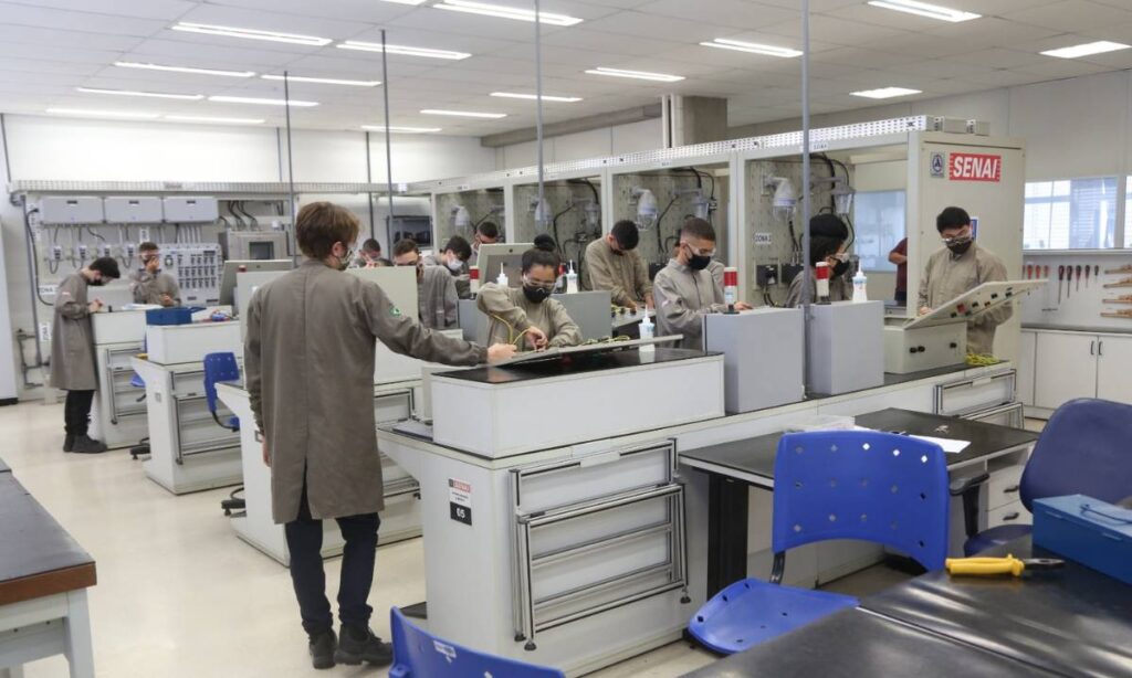 Moradores de Mauá podem se inscrever em cursos gratuitos de Soldador e Caldeireiro até a próxima sexta (19) Moradores de Mauá podem se inscrever em cursos gratuitos de Soldador e Caldeireiro até a próxima sexta (19)