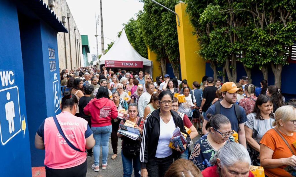 Natal da Família 2025 reúne mais de 6 mil pessoas e garante benefício histórico para famílias de São Caetano