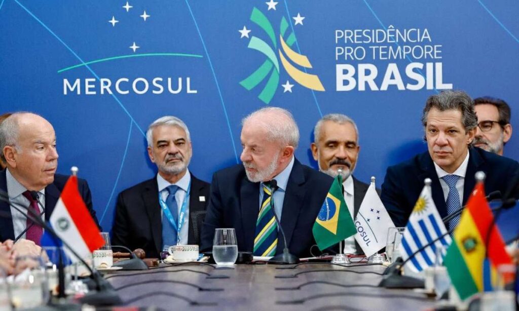 Política externa volta ao centro da estratégia de desenvolvimento do Brasil no terceiro mandato de Lula