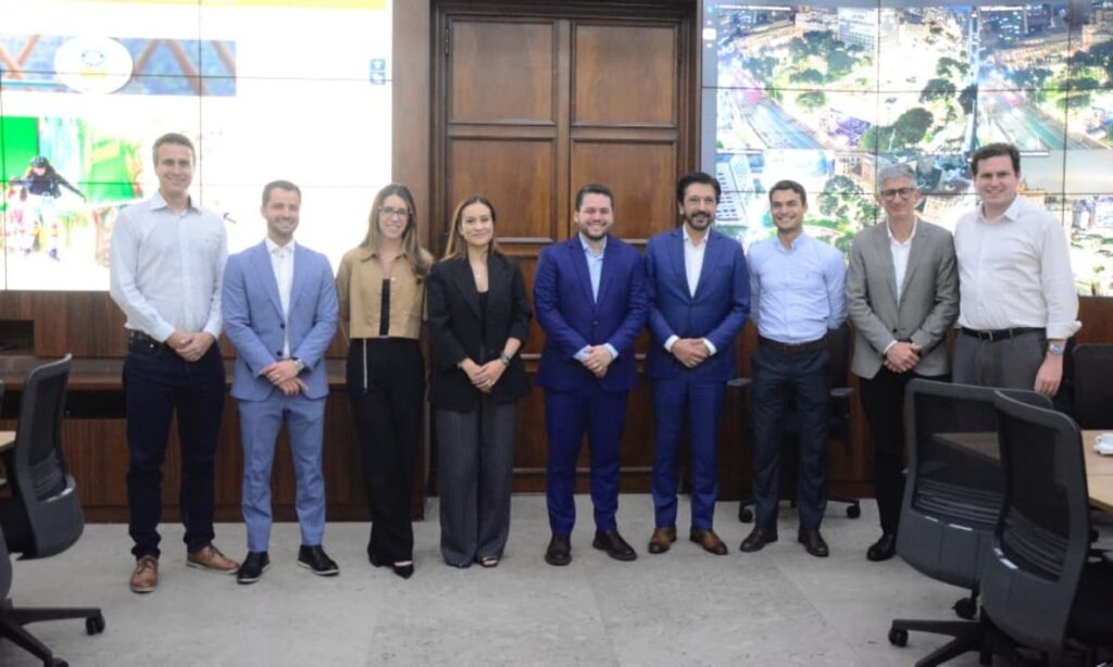 Santo André e São Paulo assinam acordo para uso de sistema de monitoramento estratégico Santo André e São Paulo assinam acordo para uso de sistema de monitoramento estratégico