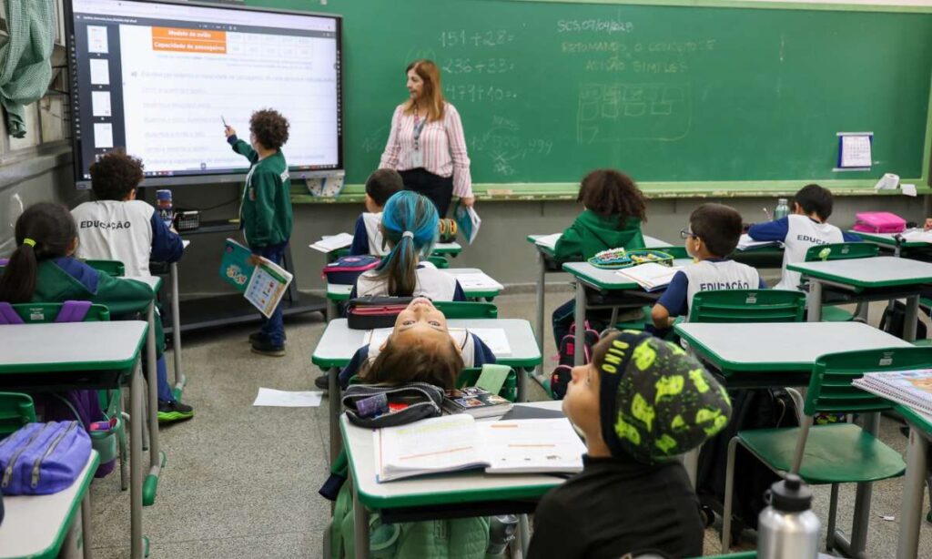 Servidores da Educação de São Caetano Receberão Abono Mensal em 12 Parcelas