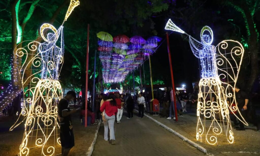 Vila Natalina de Mauá terá feira de artesanato e alimentação até domingo Vila Natalina de Mauá terá feira de artesanato e alimentação até domingo