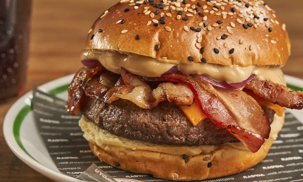 Carnaval 2026 hamburguerias viram ponto de pausa para foliões em SP e no RJ