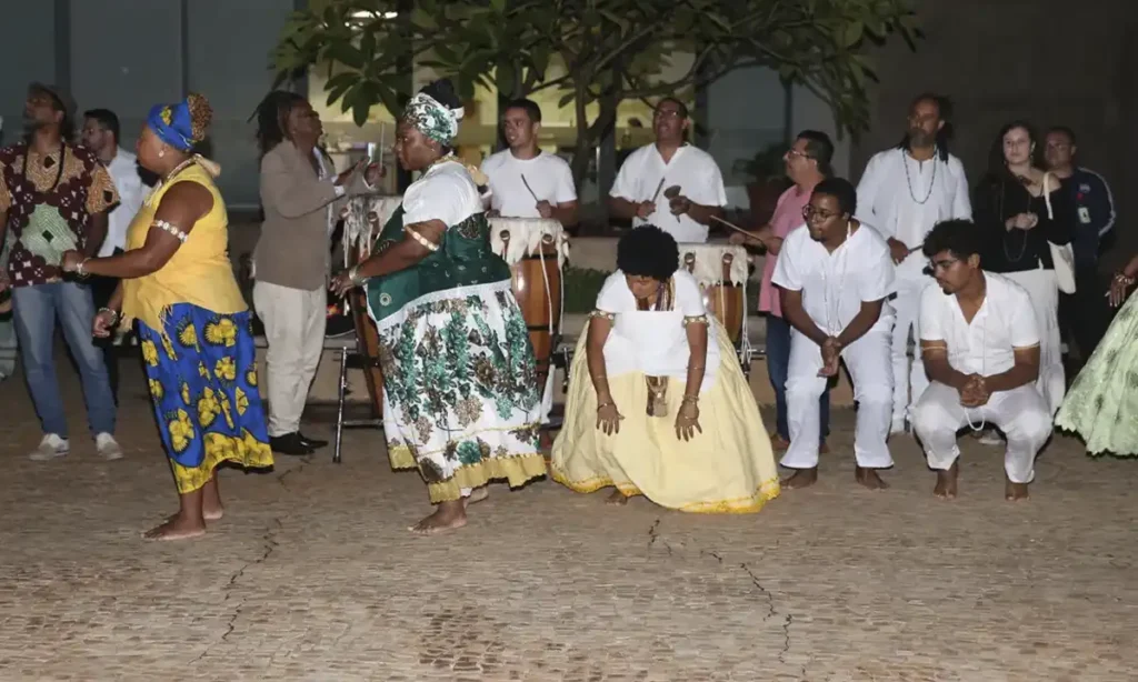 Combate à intolerância religiosa: Guia de direitos para povos de matriz africana é lançado no DF Combate à intolerância religiosa Guia de direitos para povos de matriz africana é lançado no DF