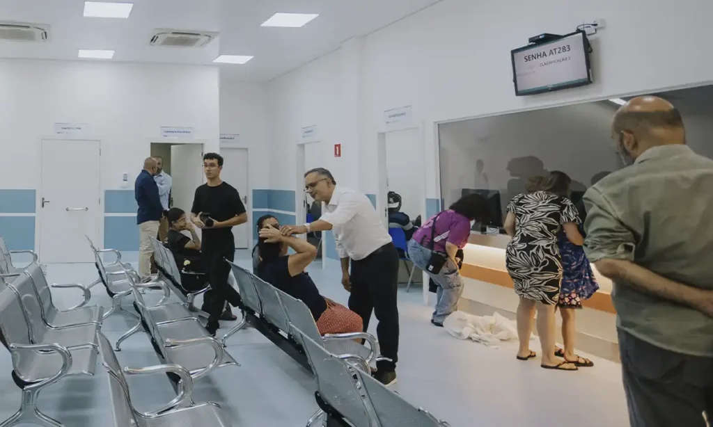 De situação péssima a modelo no país Marcelo Lima vistoria UPA Vila São Pedro