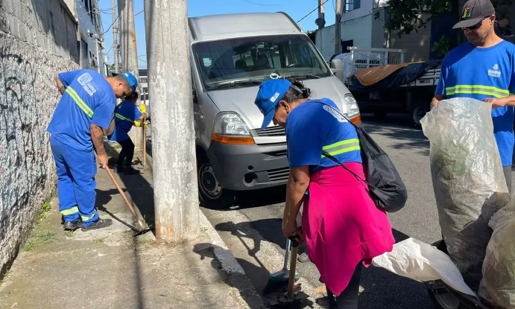 Zeladoria - Bolsistas do Programa Ação nos Bairros