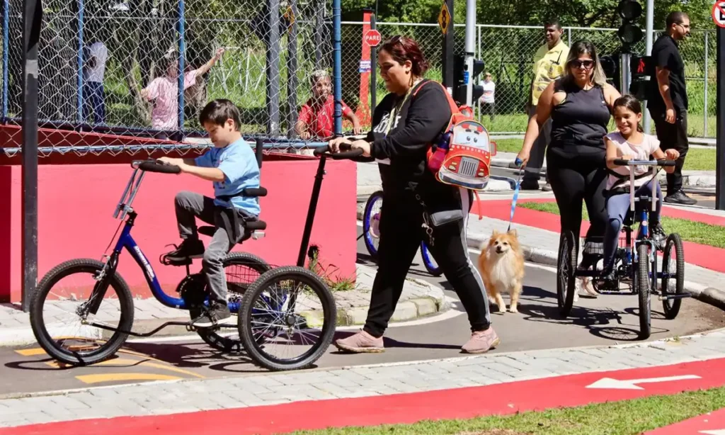 Minicidade do Futuro de Mauá ganha triciclos adaptados e amplia inclusão infantil Minicidade do Futuro de Mauá ganha triciclos adaptados e amplia inclusão infantil