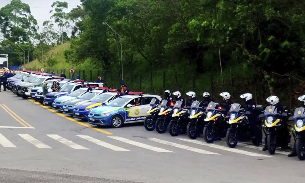 Operação Bairro Mais Seguro ocupa pontos estratégicos para inibir crimes em São Bernardo Operação Bairro Mais Seguro ocupa pontos estratégicos para inibir crimes em São Bernardo