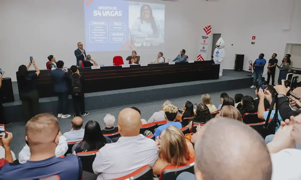 Prefeitura de São Bernardo lança Programa Educa Mais Saúde com bolsas integrais para cursos superiores