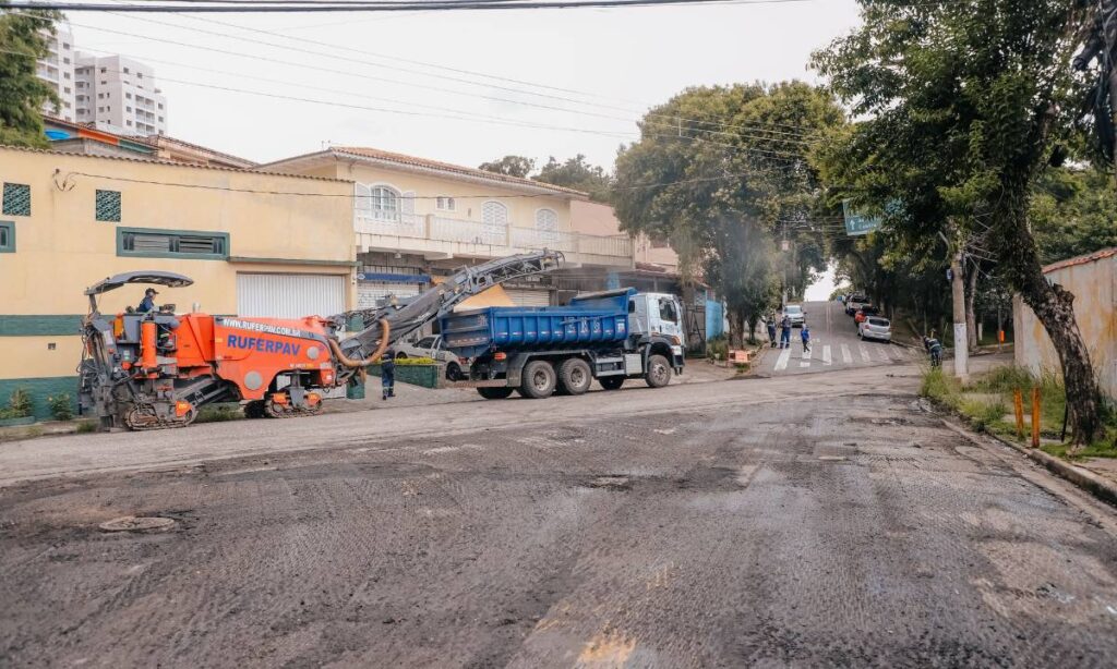 Programa Minha Rua Nova, em São Bernardo, inicia obras de recapeamento na Av. Humberto de Alencar Castelo Branco e via do Santa Terezinha