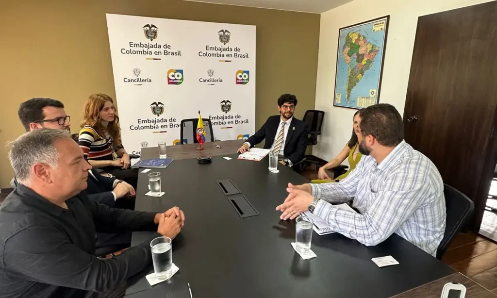 Projeto “Grande ABC para o Mundo” é apresentado à Embaixada da Colômbia Projeto "Grande ABC para o Mundo" é apresentado à Embaixada da Colômbia