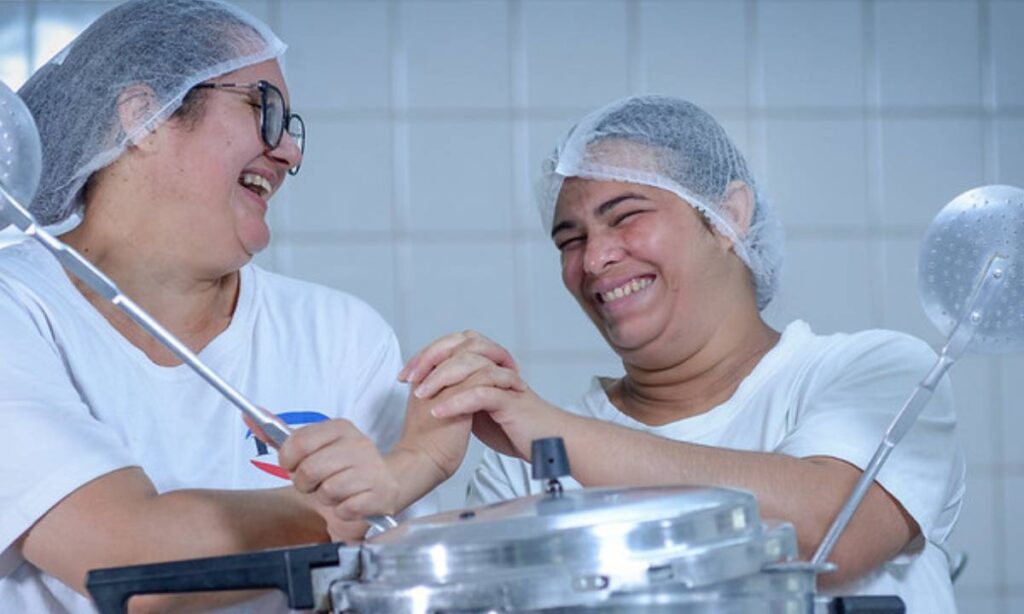 Sem desperdício: Receitas aproveitam o máximo dos alimentos e são vencedoras no 2º Concurso de Receitas das Cozinheiras Escolares Sem desperdício: Receitas aproveitam o máximo dos alimentos e são vencedoras no 2º Concurso de Receitas das Cozinheiras Escolares
