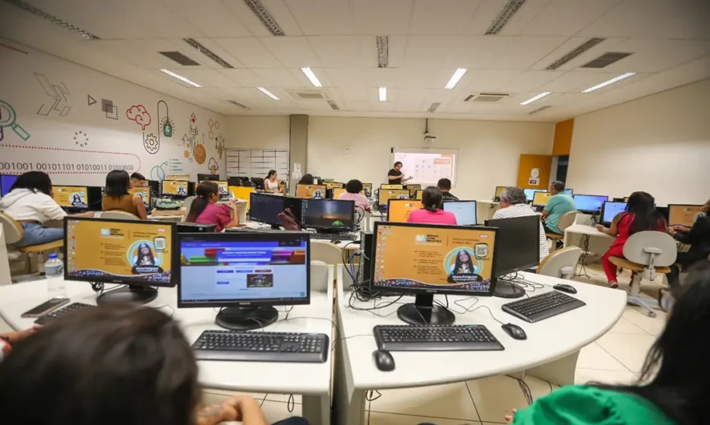 Volta às aulas: Sesi-SP oferece Educação de Jovens e Adultos gratuita, mais rápida e profissionalizante com o Senai-SP