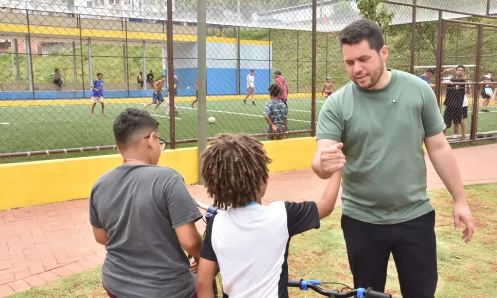 Wi-fi gratuito em Santo André Praça Lamartine ganha ponto de internet livre