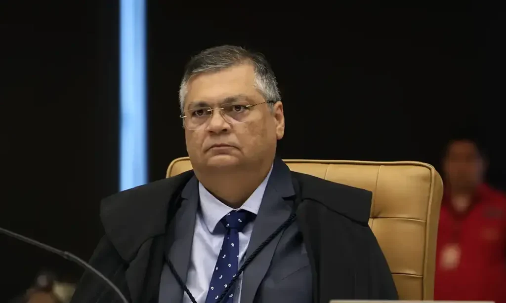 Flávio Dino proíbe novos pagamentos acima do teto constitucional e exige transparência Estação da Luz da CPTM recebe ação com psicoterapeutas nesta quinta-feira (19) copiar